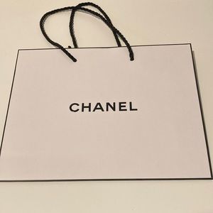 White Chanel shopping bag